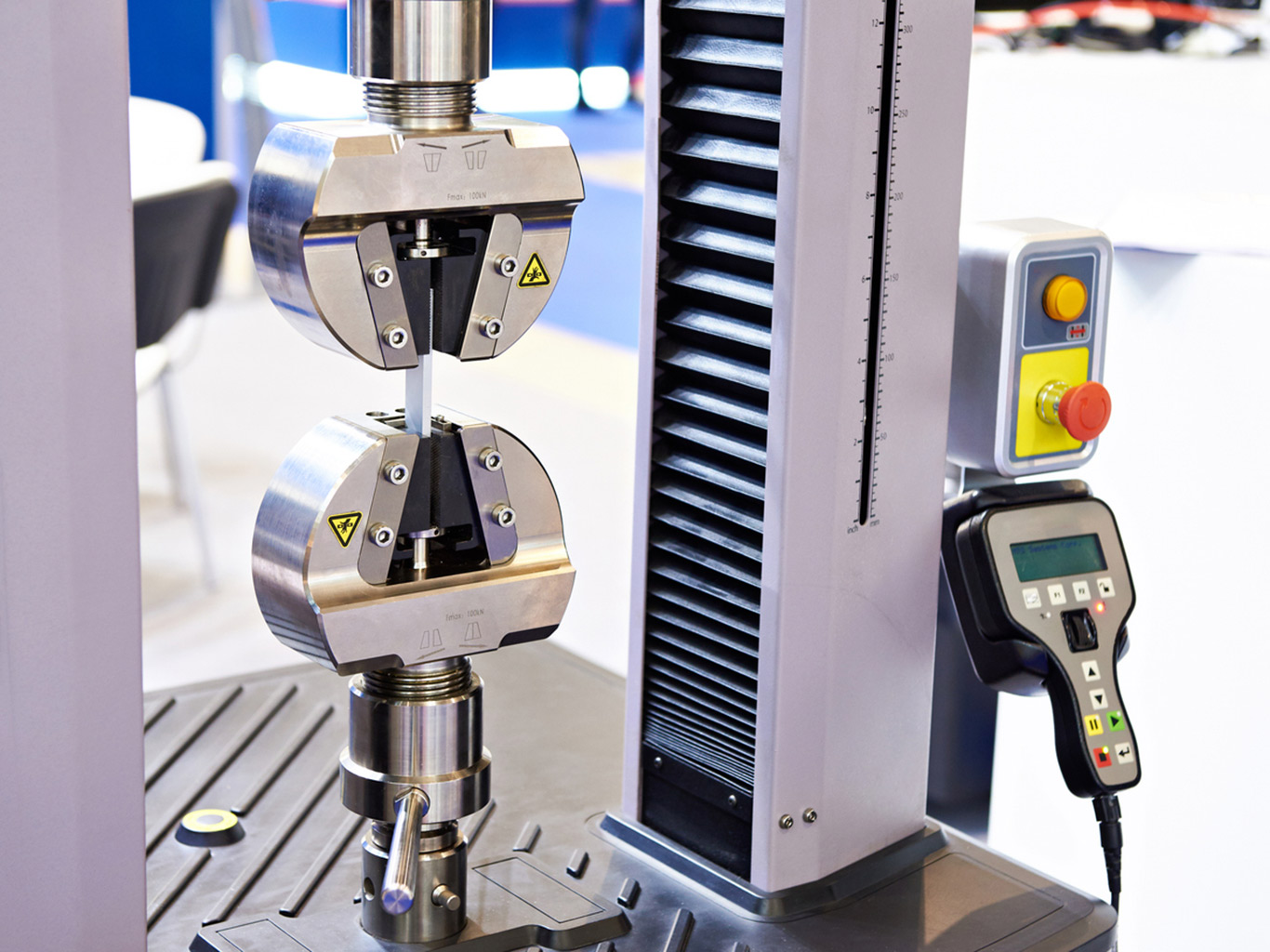 Rubber tensile strength testing machine